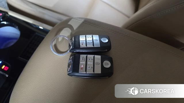 Kia The New Carnival id 4689191 из Кореи 9