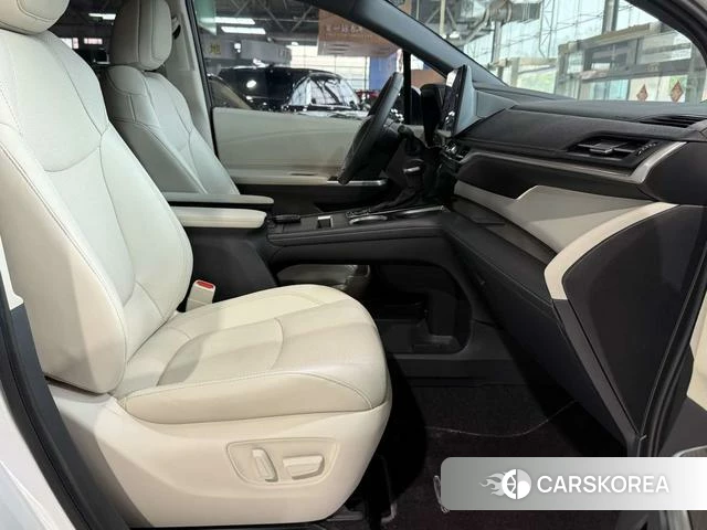 Toyota Saina id 4393250 из Китая 9