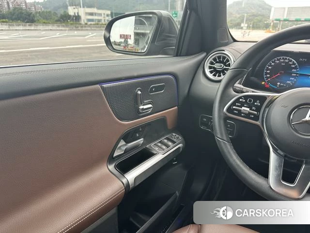 Mercedes-Benz GLB id 4314659 из Китая 9