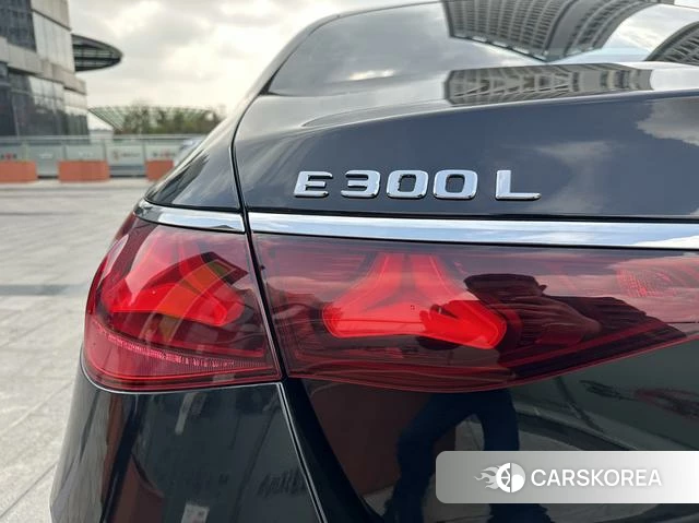 Mercedes-Benz E-class id 3882590 из Китая 9