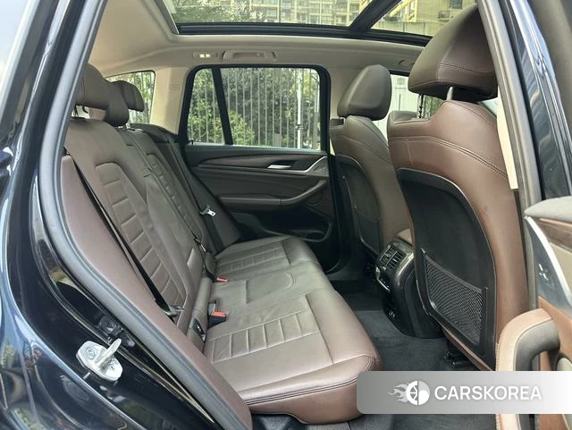 BMW X3 id 4228497 из Китая 9