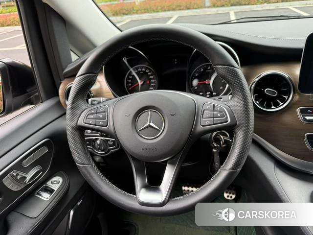 Mercedes-Benz V-class id 4254537 из Китая 9