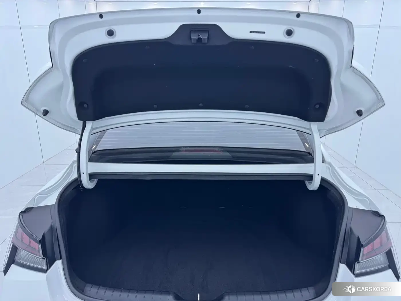 Hyundai Elantra id 4679709 из Китая 9