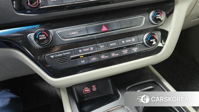 Kia All New Carnival id 4448313 из Кореи 9