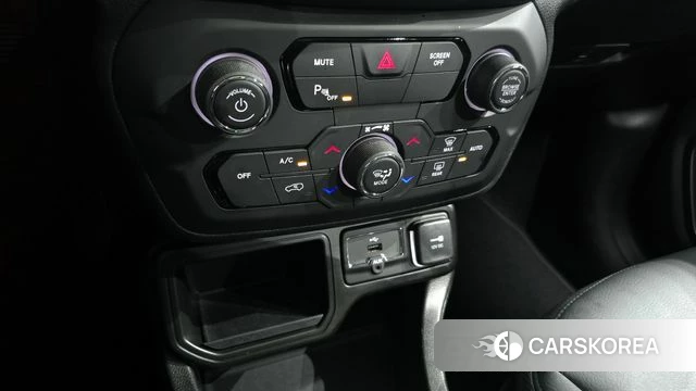 Jeep Renegade id 3833017 из Кореи 9