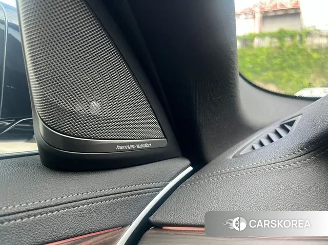 BMW 5 Series (G30) id 2885671 из Кореи 9