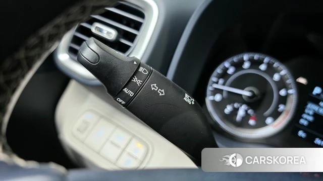 Hyundai Venue id 3791946 из Кореи 9