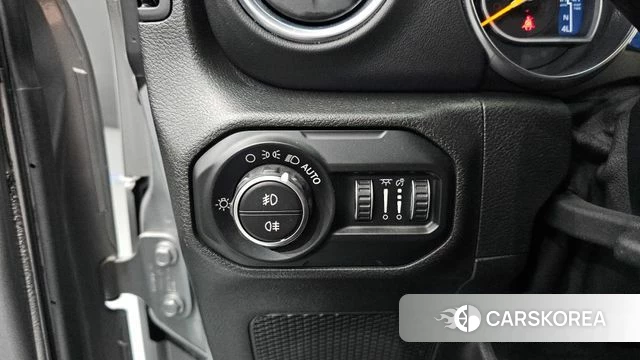 Jeep Wrangler (JL) id 3853616 из Кореи 9