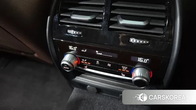 BMW 5 Series (G30) id 3018472 из Кореи 9