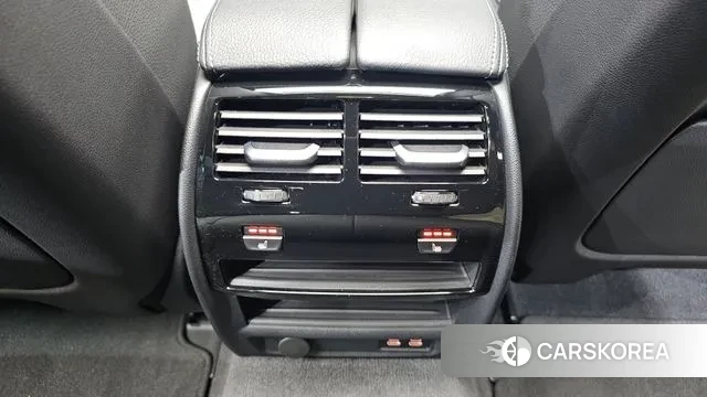 BMW 5 Series (G30) id 3508436 из Кореи 9