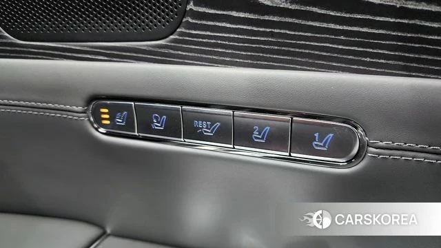 Genesis G90 (RS4) id 3903579 из Кореи 9