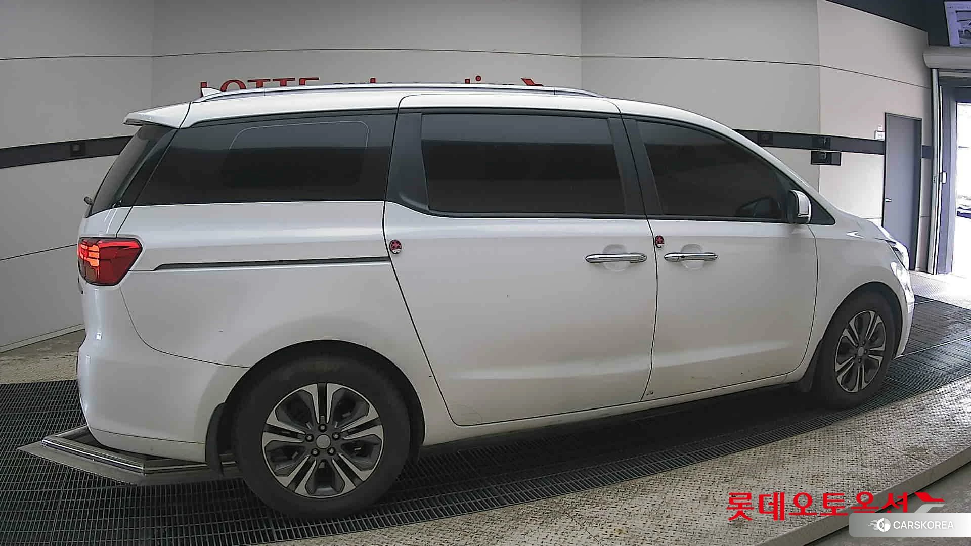 Kia Carnival id 4289633 из Кореи 9