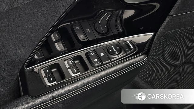 Kia Niro EV id 3819326 из Кореи 9