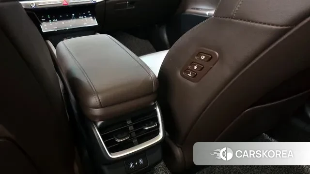 Hyundai Grandeur (GN7) id 3751721 из Кореи 9