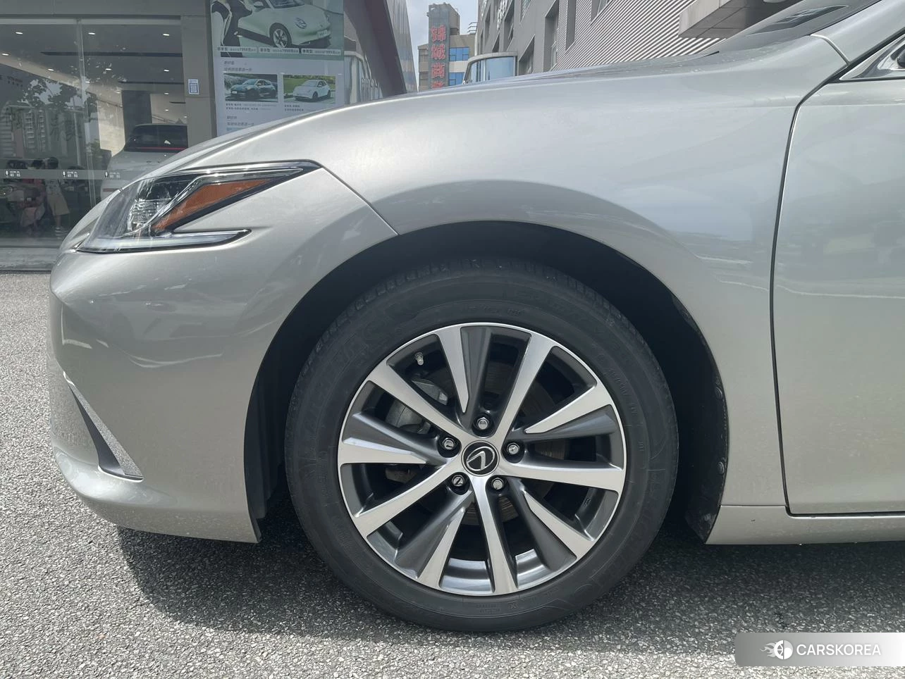 Lexus ES id 4479818 из Китая 9