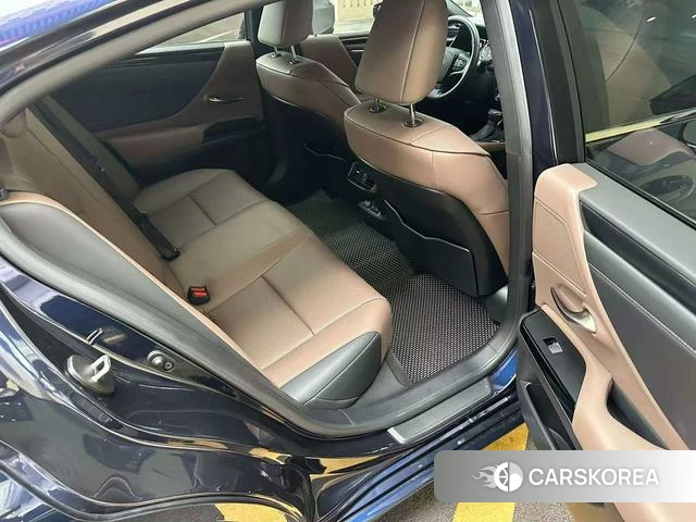 Lexus ES id 4278090 из Китая 9