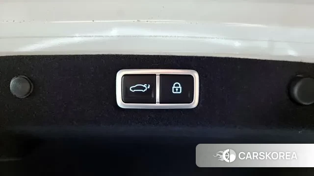 Hyundai Grandeur Hybrid (GN7) id 2879050 из Кореи 9