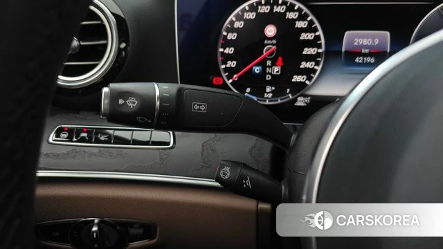 Mercedes-Benz E-Class W213 id 4632476 из Кореи 9