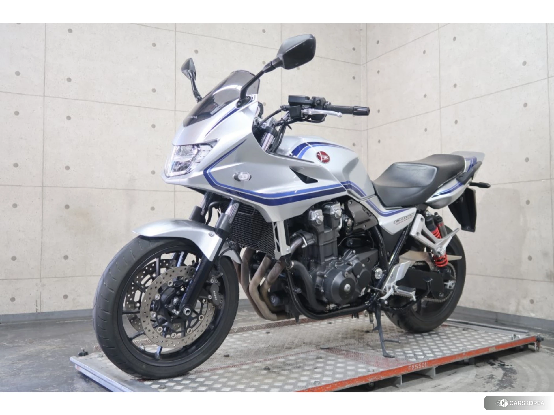 Honda CB1300SF BOLDOR ABS id 4184830 из Японии 9