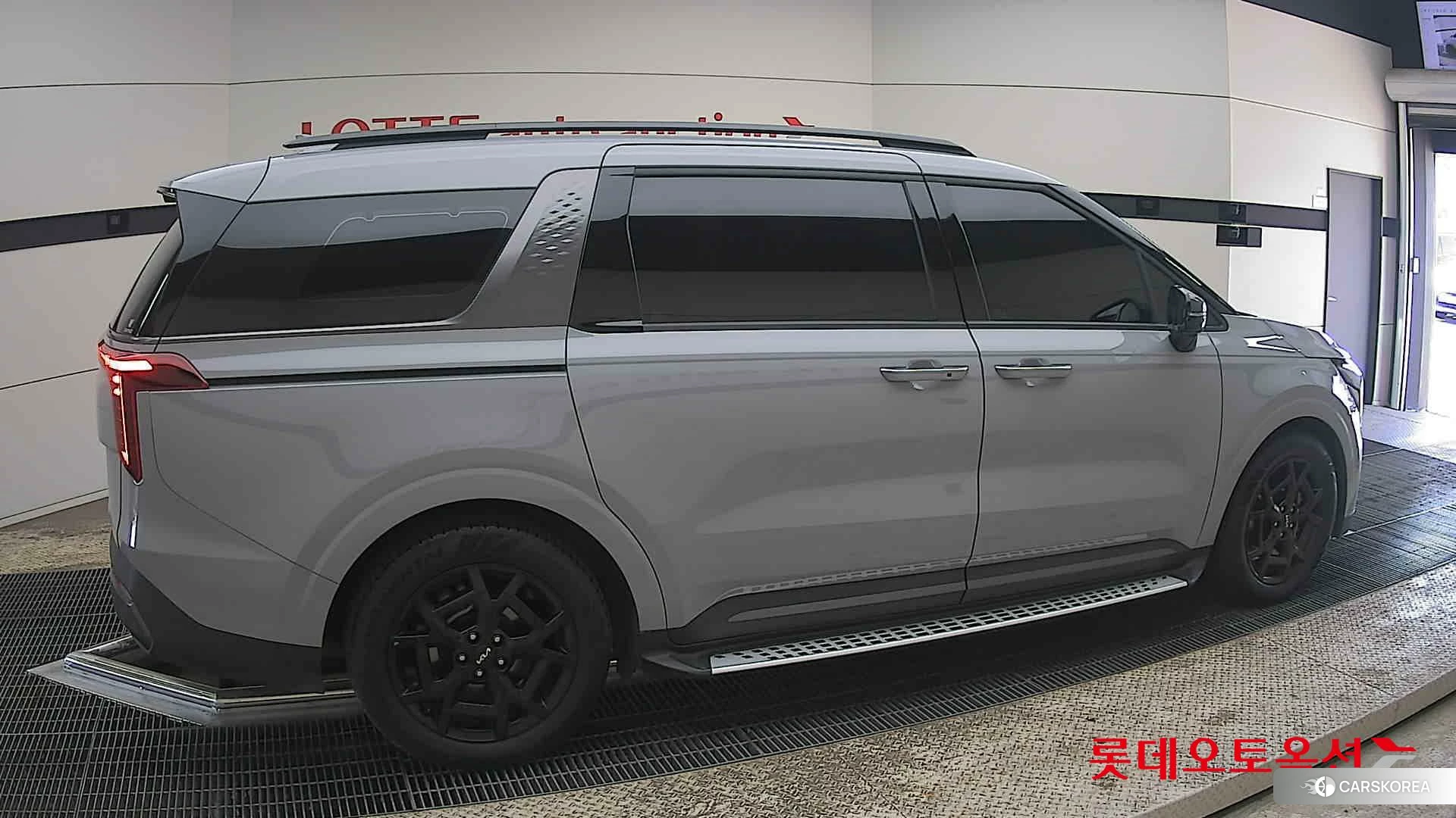 Kia Carnival id 3882084 из Кореи 9