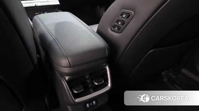 Hyundai Grandeur (GN7) id 3610564 из Кореи 9