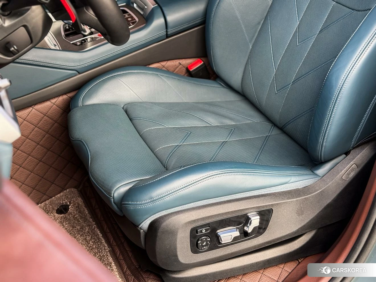 BMW XM id 4512684 из Китая 9