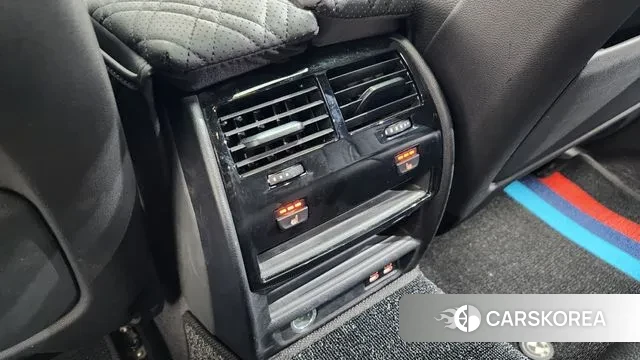 BMW 5 Series (G30) id 3348855 из Кореи 9