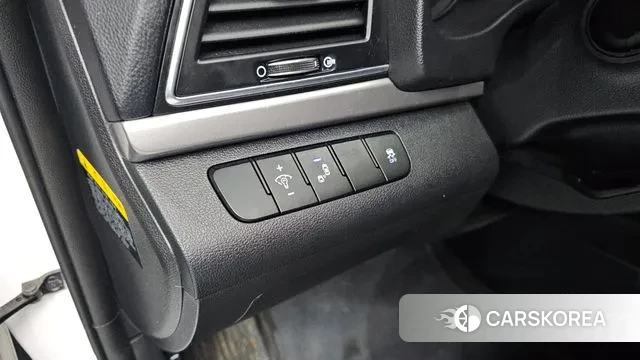 Hyundai Avante AD id 3698757 из Кореи 9