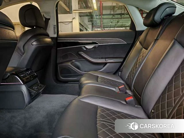 Audi A8 id 4272048 из Китая 9