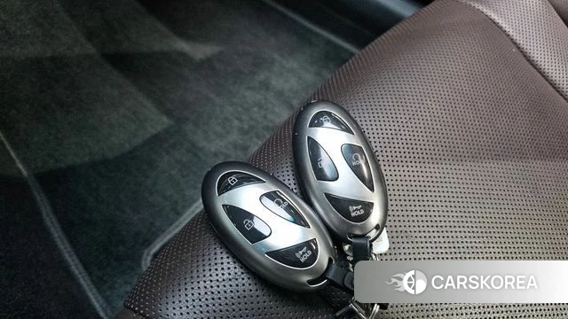 Hyundai Grandeur Hybrid (GN7) id 4880370 из Кореи 9