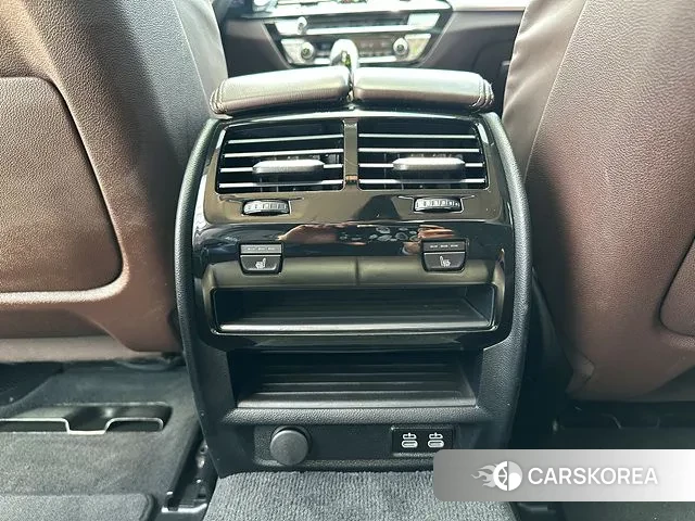 BMW 5 Series (G30) id 2890993 из Кореи 9