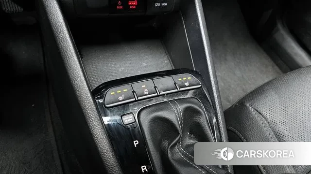 Kia Stonic id 3547330 из Кореи 9