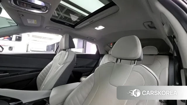 Hyundai Avante (CN7) id 3691798 из Кореи 9