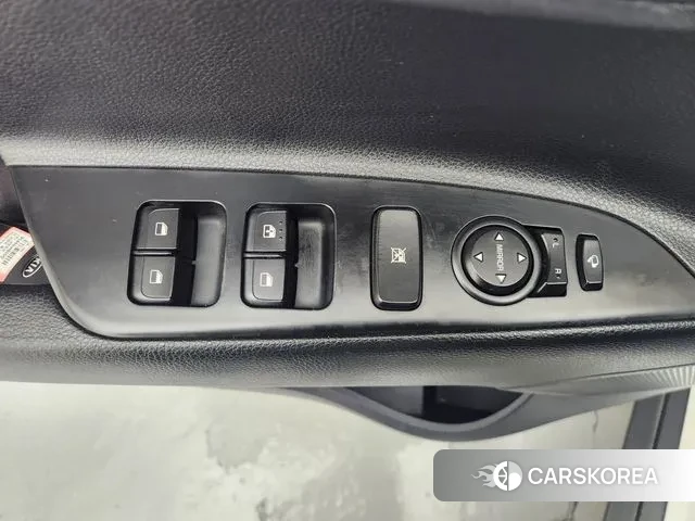 Kia Stonic id 3562986 из Кореи 9