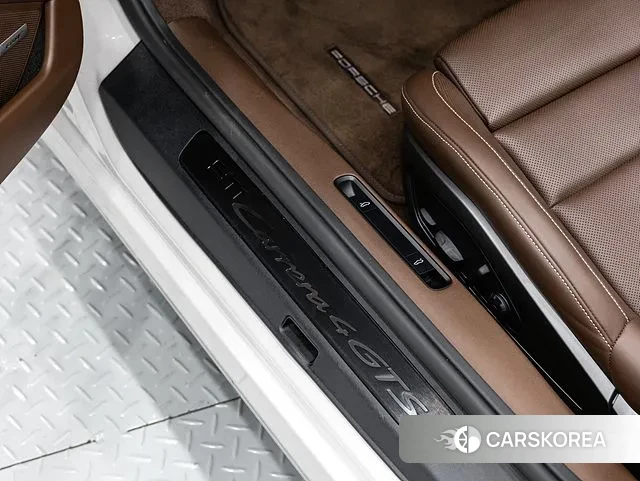 Porsche 911(992) id 2884855 из Кореи 9