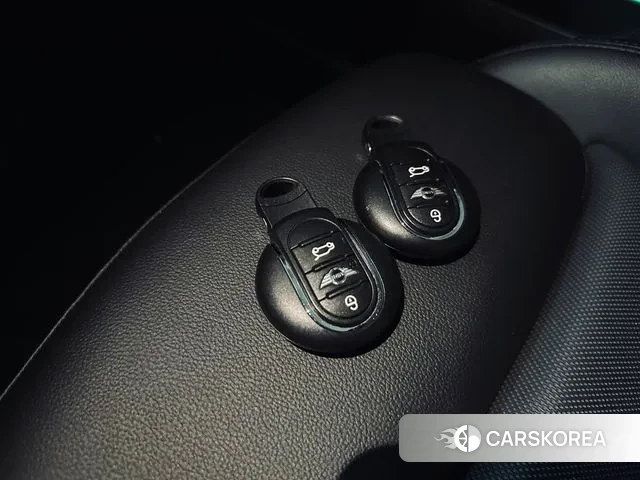 Mini Cooper D Countryman id 3060942 из Кореи 9