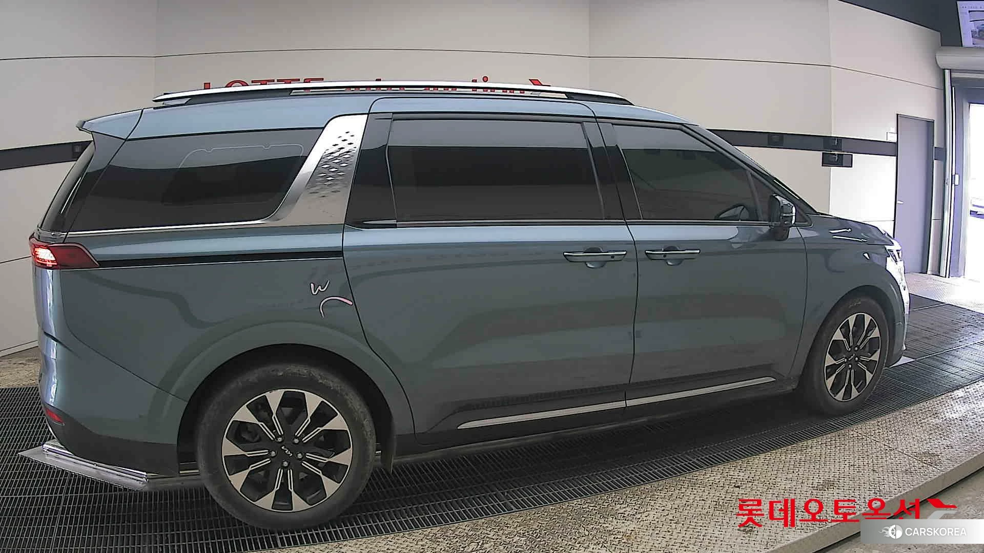 Kia Carnival id 3888400 из Кореи 9