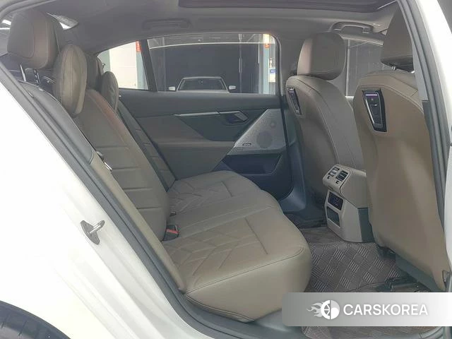 BMW 5 series id 4321275 из Китая 9