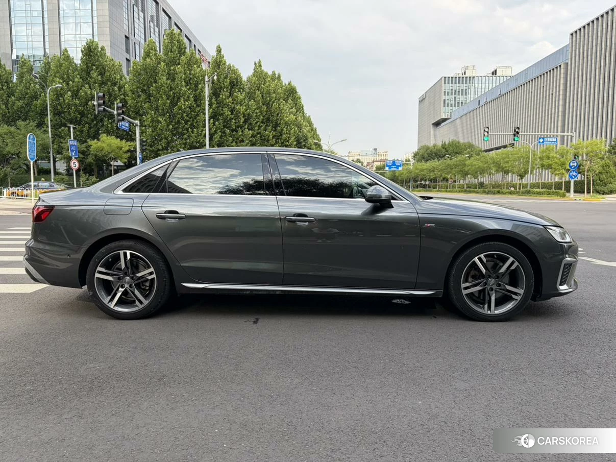 Audi A4L id 4515259 из Китая 9