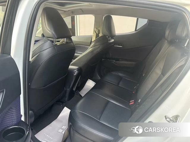 Toyota C-HR id 4353634 из Китая 9
