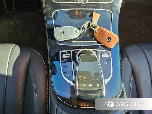 Mercedes-Benz E-Class W213 id 3723030 из Кореи 9