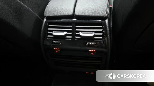 BMW 5 Series (G30) id 3898035 из Кореи 9