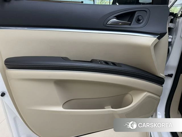 Buick GL8 id 4208325 из Китая 9