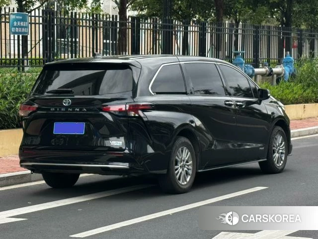 Toyota Saina id 4299910 из Китая 9