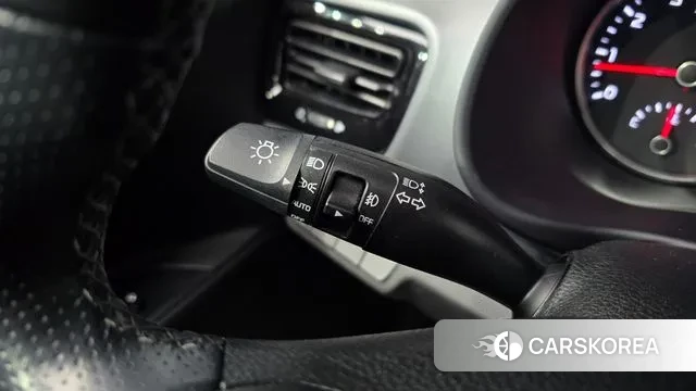 Kia Stonic id 3541435 из Кореи 9