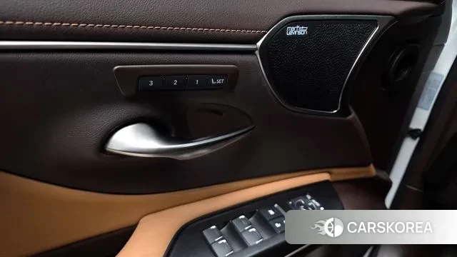 Lexus ES300h 7th generation id 3384661 из Кореи 9