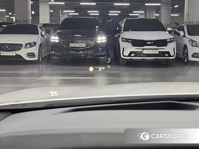 BMW 5 Series (G30) id 3383509 из Кореи 9