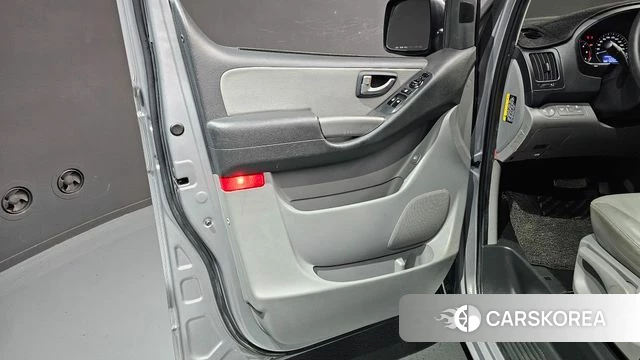 Hyundai The New Grand Starex id 4283843 из Кореи 9