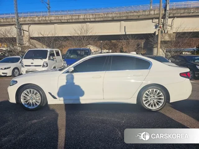 BMW 5 Series (G30) id 3535340 из Кореи 9