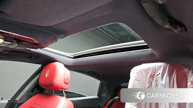 Maserati Quattroporte id 3355954 из Кореи 9